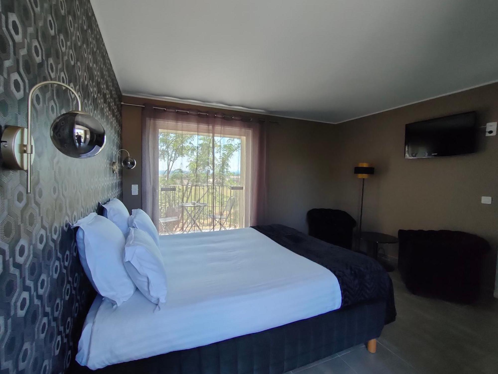 Restaurant L'art Des Mets By Cote Jardin 3*