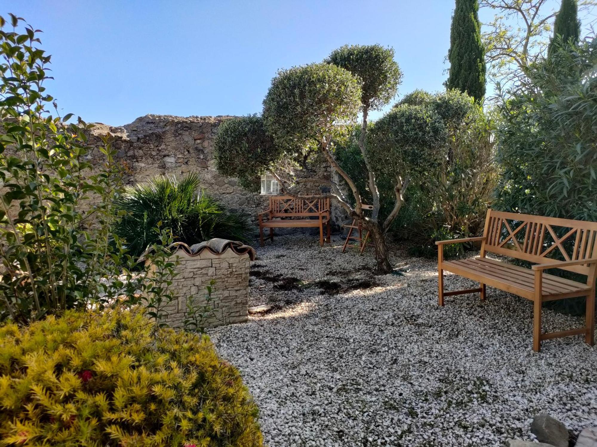 Hotel Restaurant L'art Des Mets By Cote Jardin
